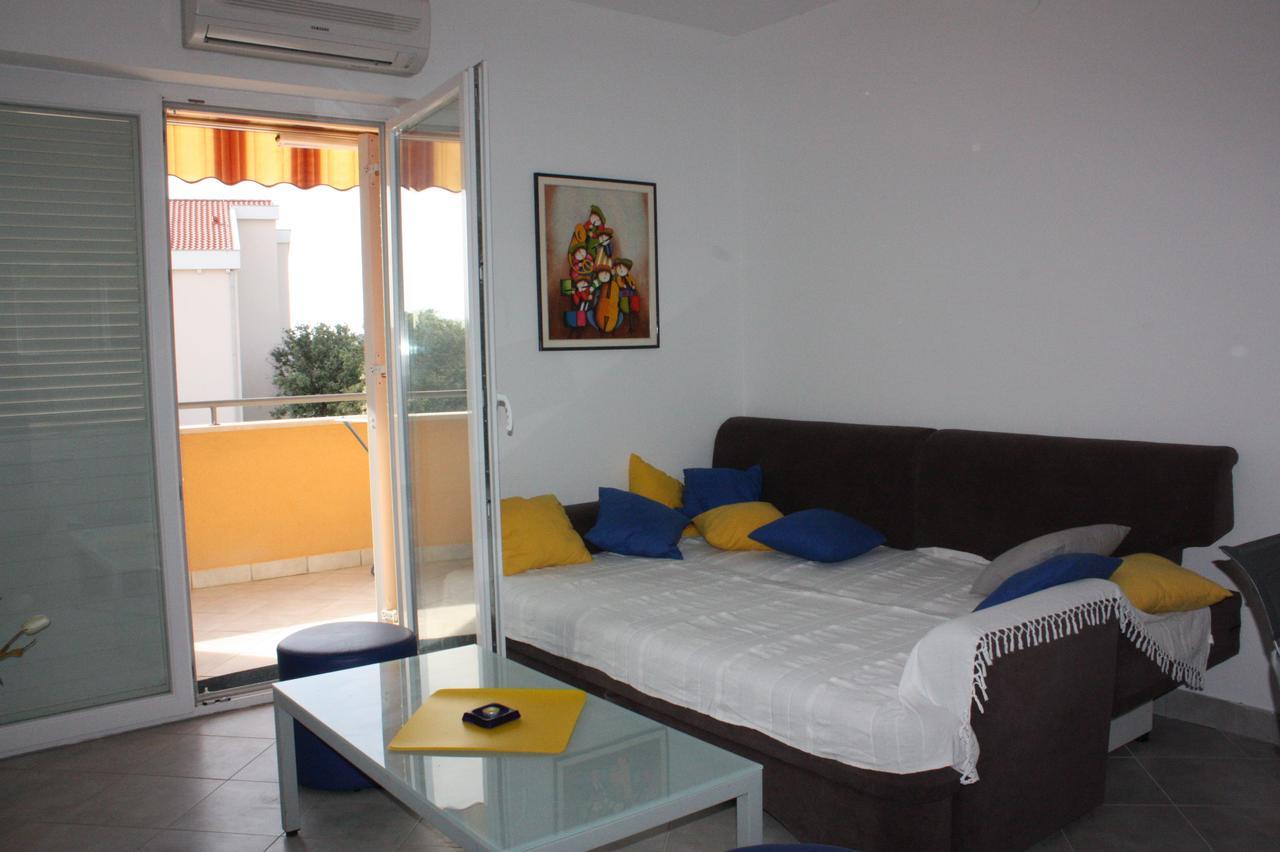 Apartments Jtv Simuni Kolan Esterno foto