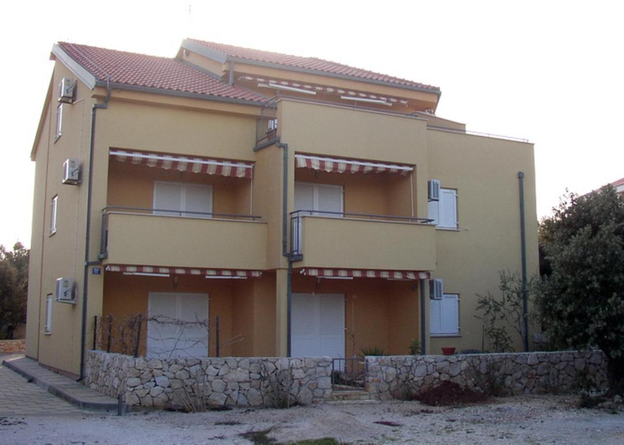 Apartments Jtv Simuni Kolan Esterno foto