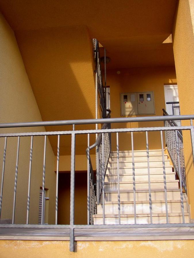 Apartments Jtv Simuni Kolan Esterno foto