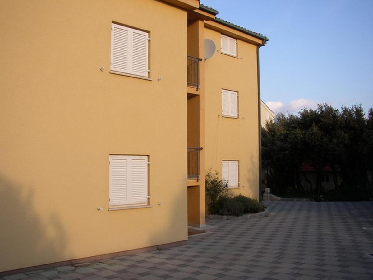 Apartments Jtv Simuni Kolan Esterno foto