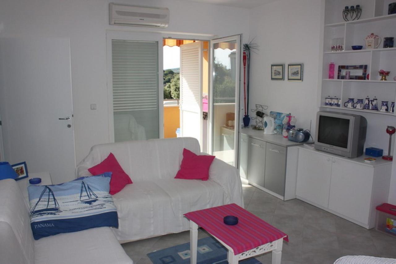 Apartments Jtv Simuni Kolan Esterno foto